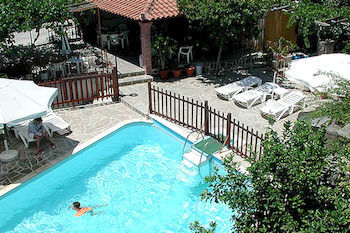 Voula Apartments Aegina Eksteriør billede