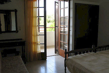 Voula Apartments Aegina Eksteriør billede